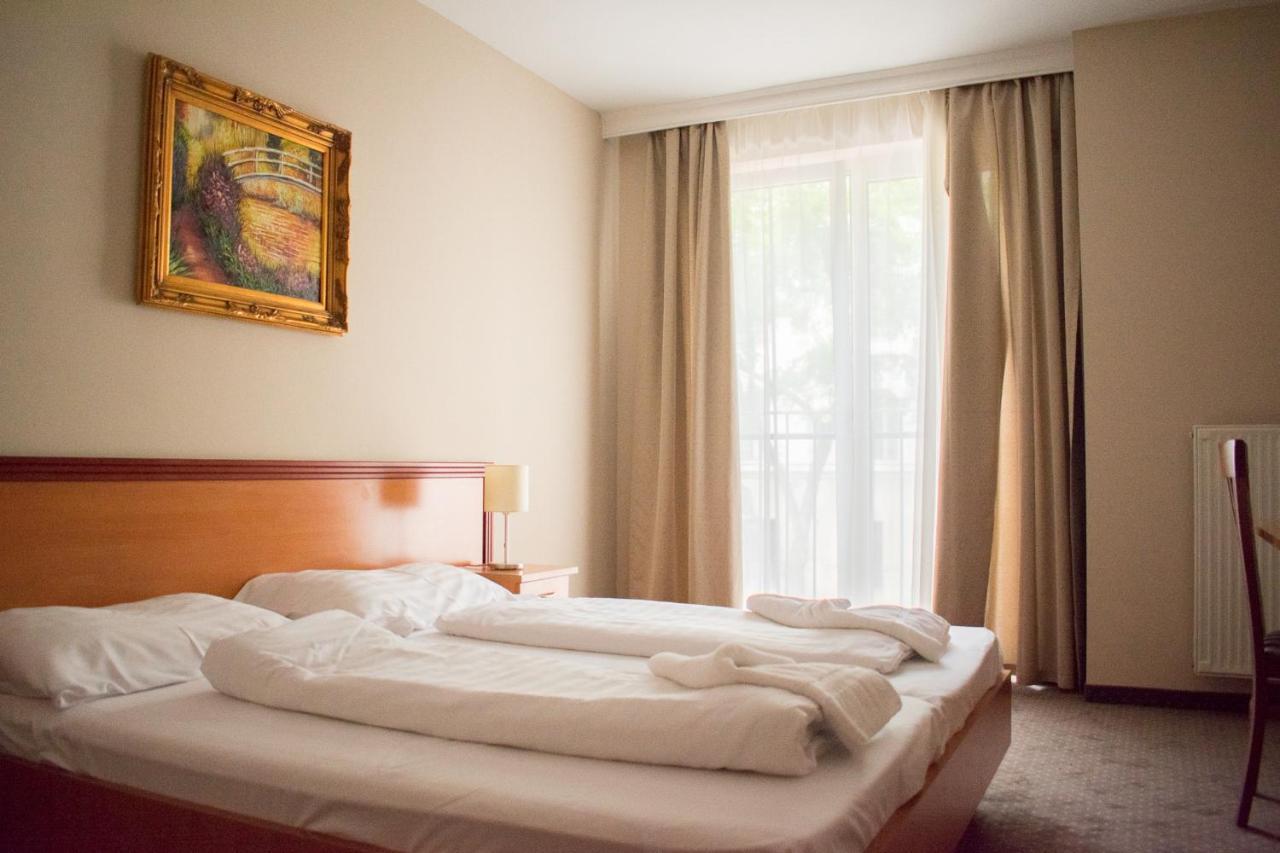 P4W Hotel Residence سزومباثيلي المظهر الخارجي الصورة