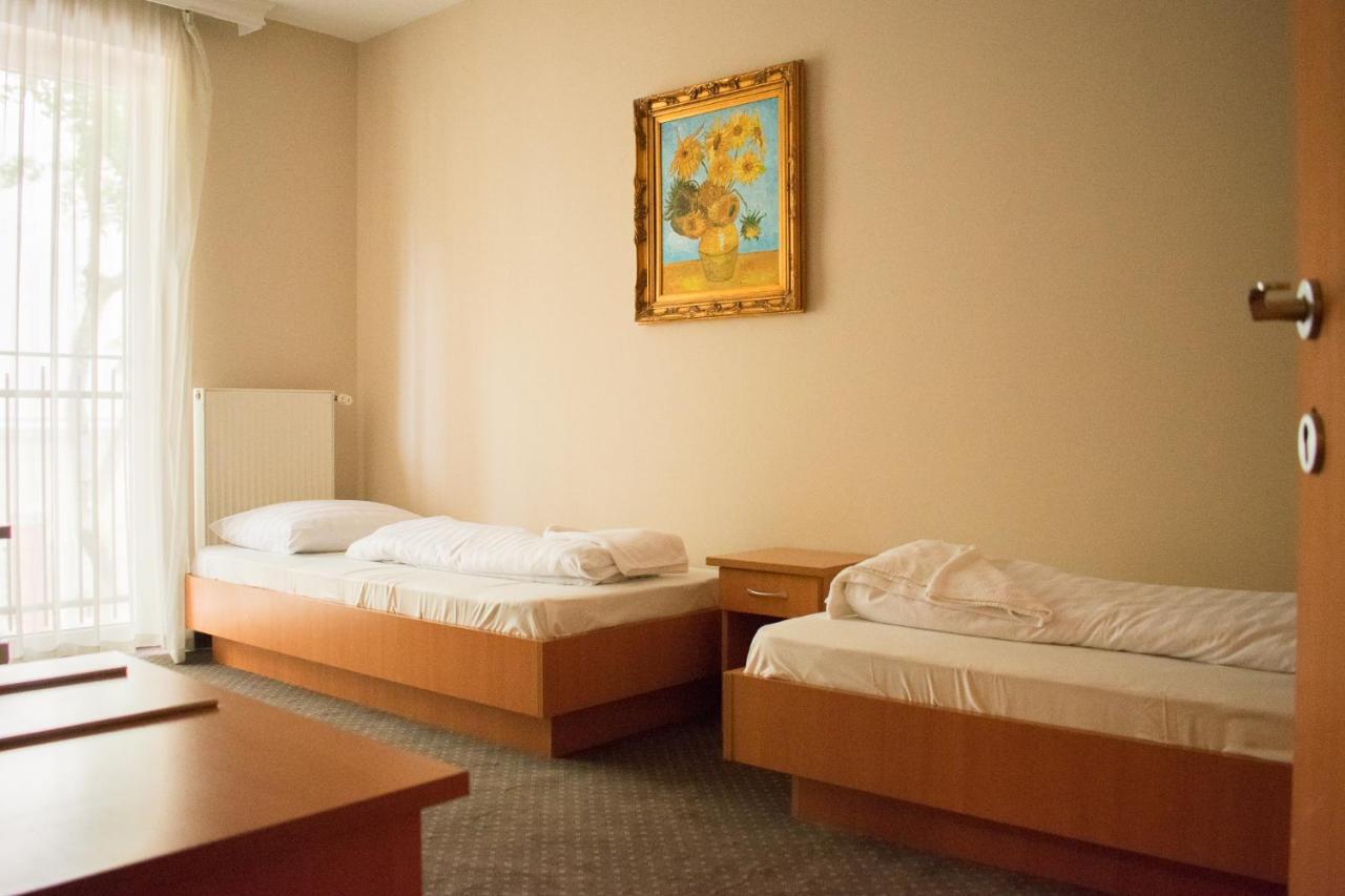P4W Hotel Residence سزومباثيلي المظهر الخارجي الصورة