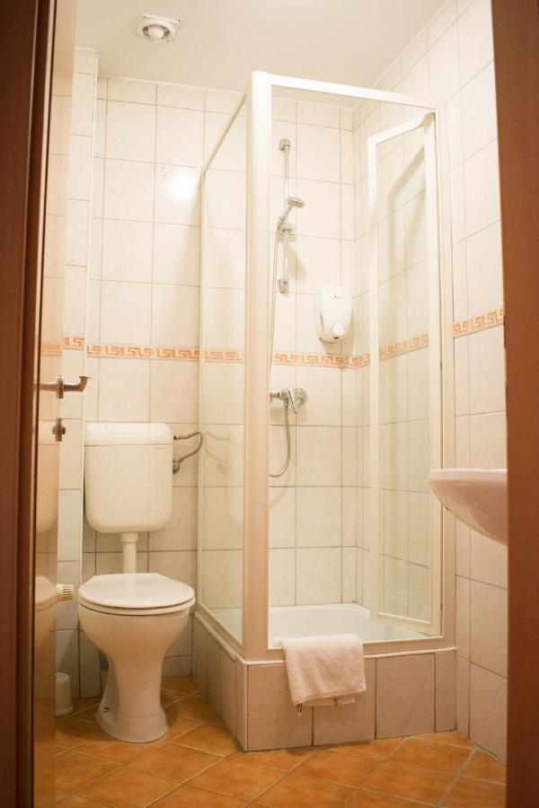 P4W Hotel Residence سزومباثيلي المظهر الخارجي الصورة