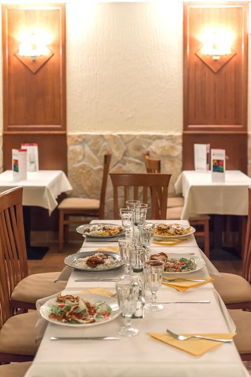 P4W Hotel Residence سزومباثيلي المظهر الخارجي الصورة