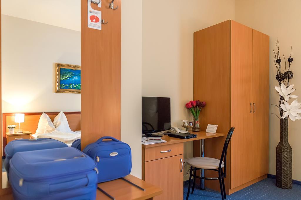 P4W Hotel Residence سزومباثيلي المظهر الخارجي الصورة